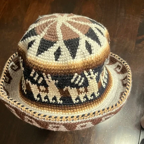 Alpaca Pattern Knit Hat - Picture 5 of 14